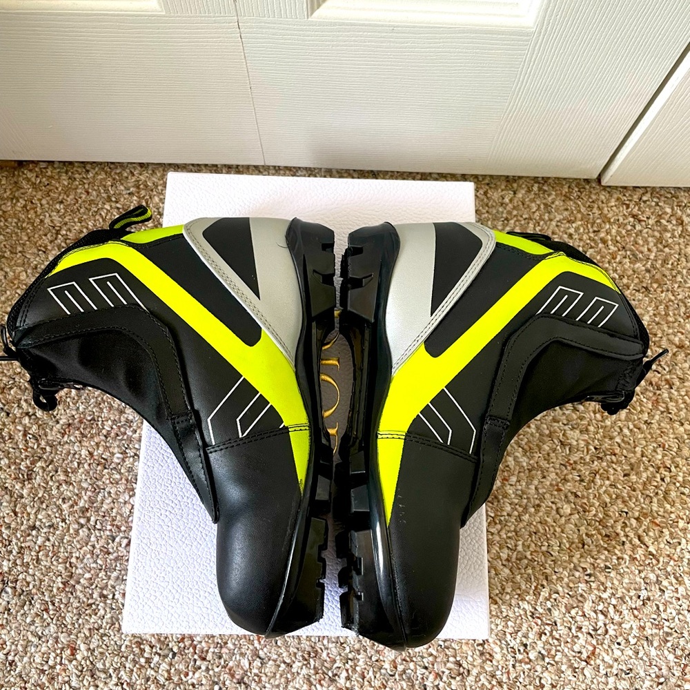 New crosscountry skiing women boots 37